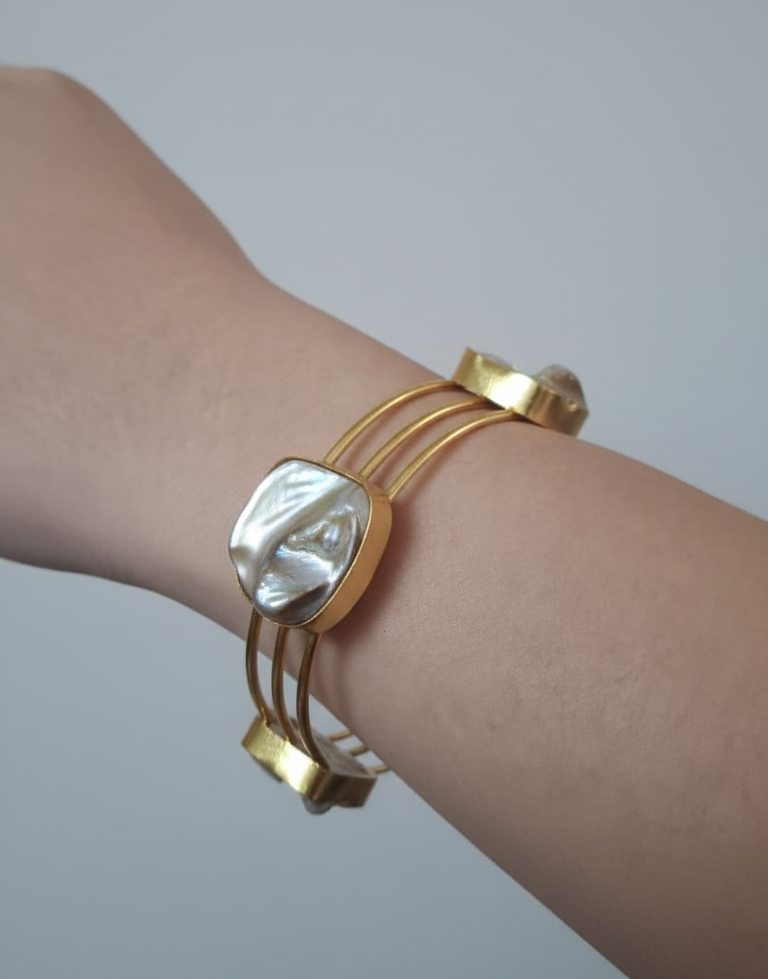 Gold Polish, free size adjustable stone bracelet for women