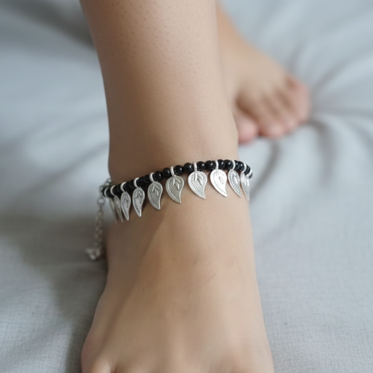 Black Designer Anklet for Women | Dailywear Payal, AK00023