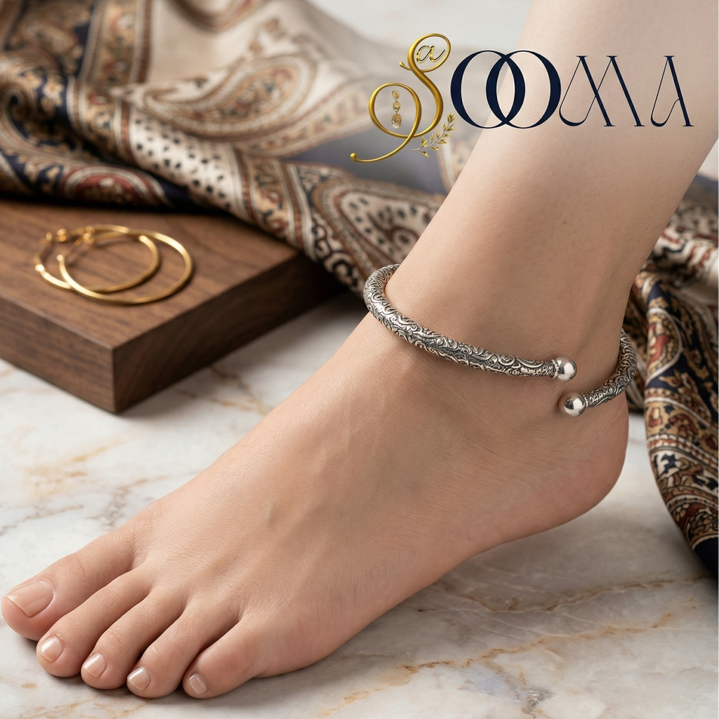 Closure Side of Nomadic Foot Anklet - Rajasthani Silver Kada
