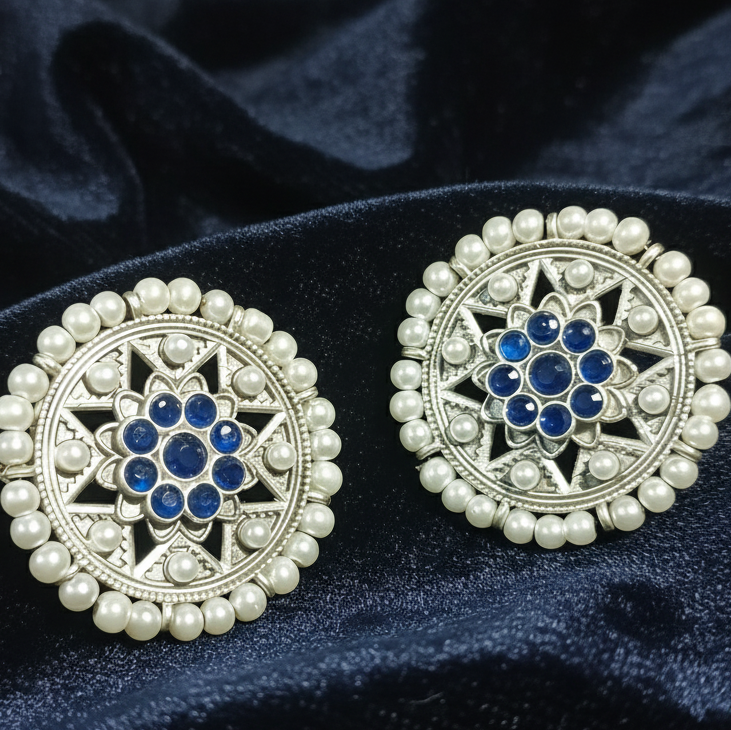 Pair of earrings with Oversized Oxidized Silver Stud Earrings