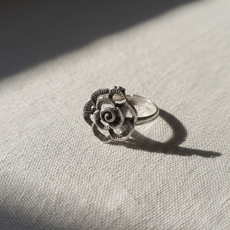 Elegant Oxidized Silver Rose Toe Rings | Sooma Jewels, TR00002