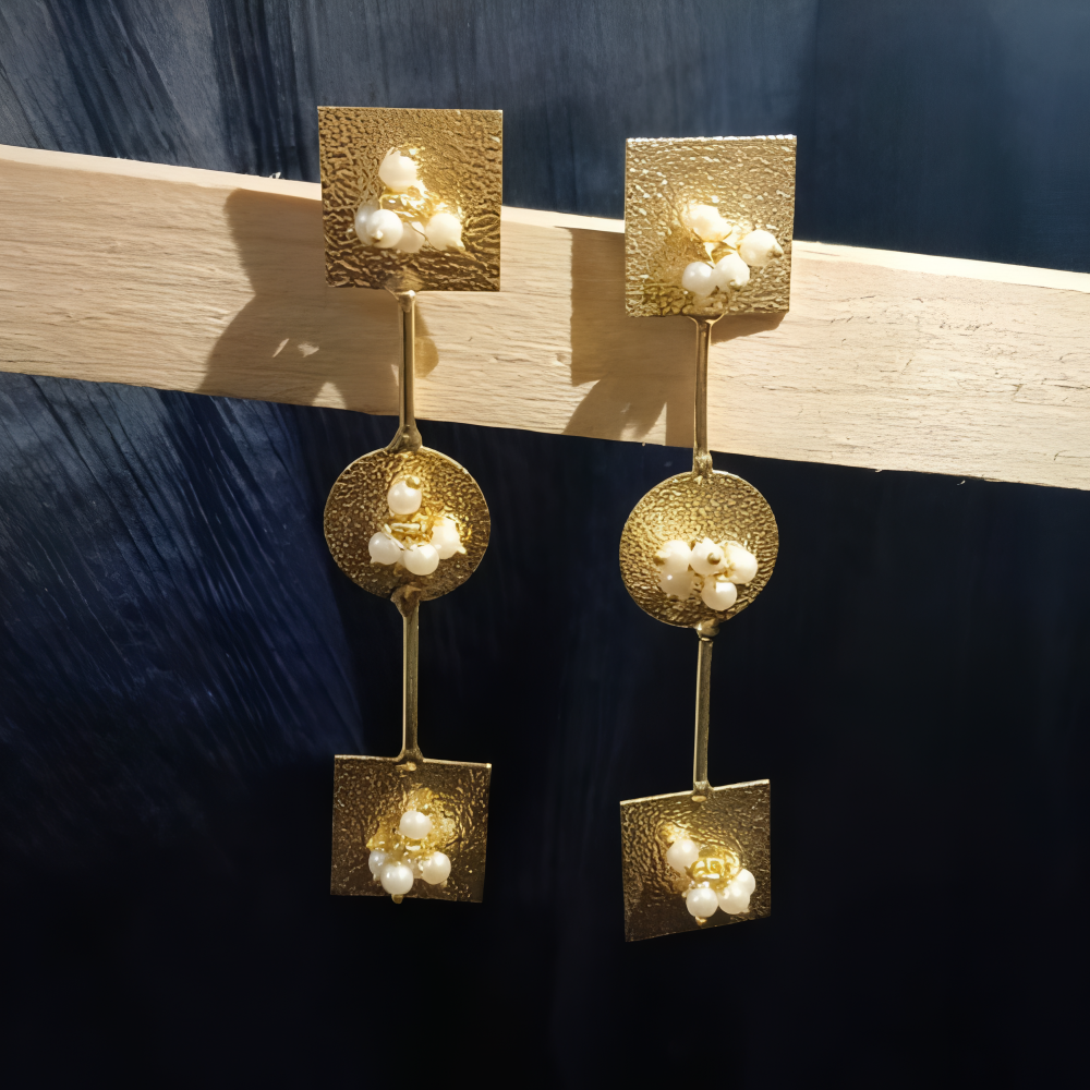 Statement long golden chic earrings