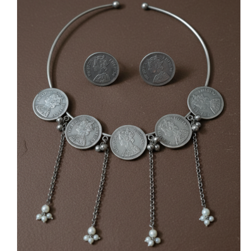 Unique Vintage Style Victorian Coin Hasli